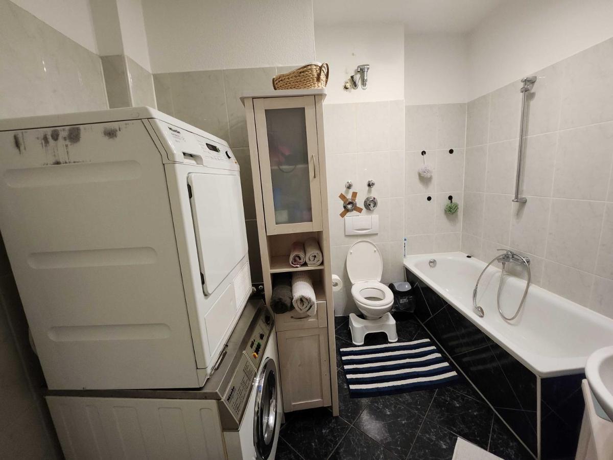 One Private Room Available In A Two Room Apartment In Tegel, Berlin Eksteriør billede